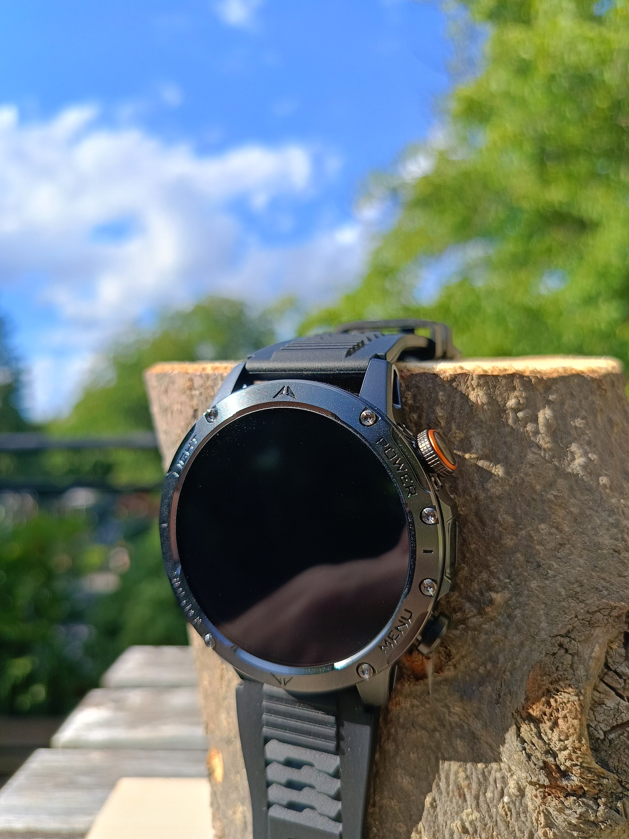Smartwatch Outdoorowy z Latarką