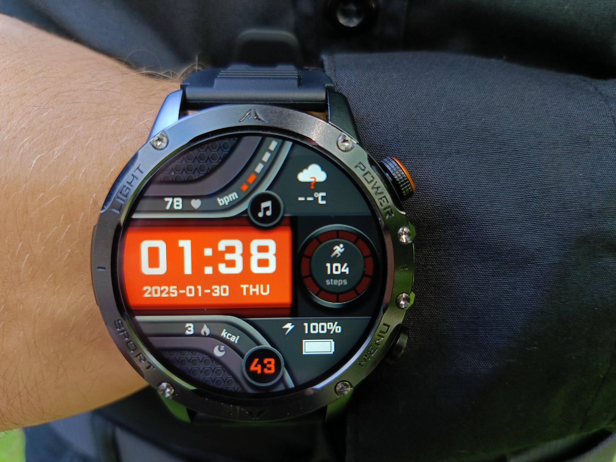 Smartwatch Outdoorowy z Latarką