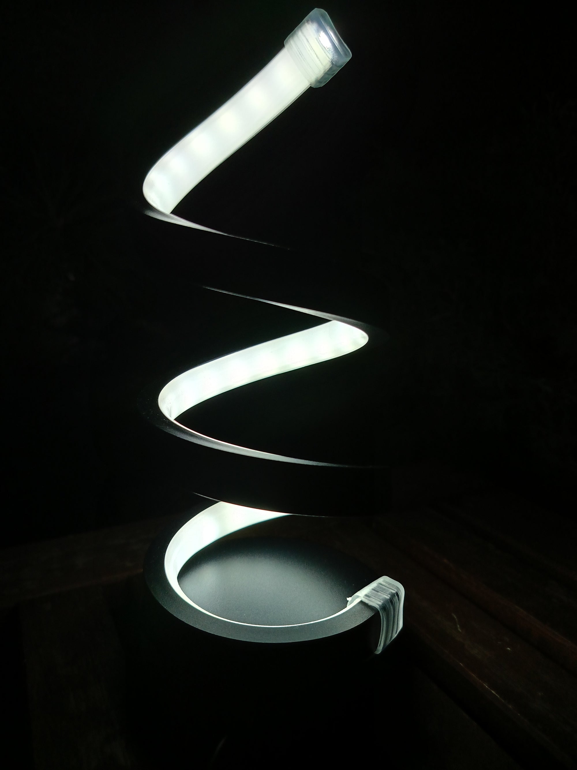 Spiralna Lampka do Domu i na Zewnątrz